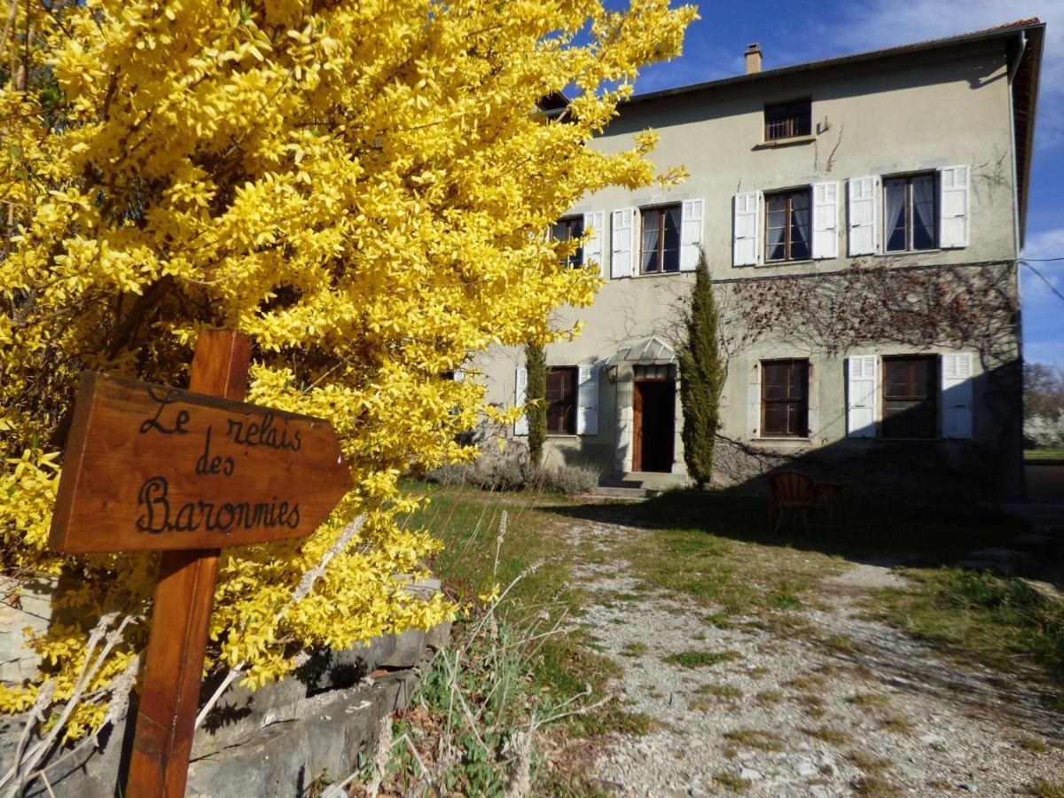 ホテル Le Relais Des Baronnies Montjay  エクステリア 写真